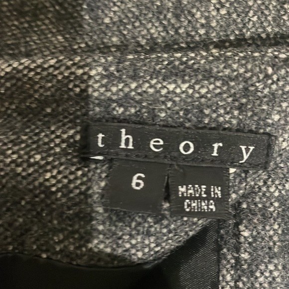Theory Joanie Skirt in Gray/Black, Size 6 - Picture 5 of 5